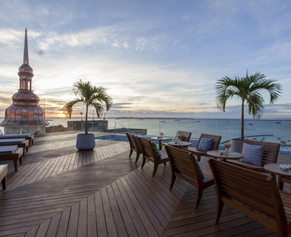 Rooftop do Fera Palace, que funciona nas dependências do primeiro hotel de luxo de Salvador, o Palace Hotel