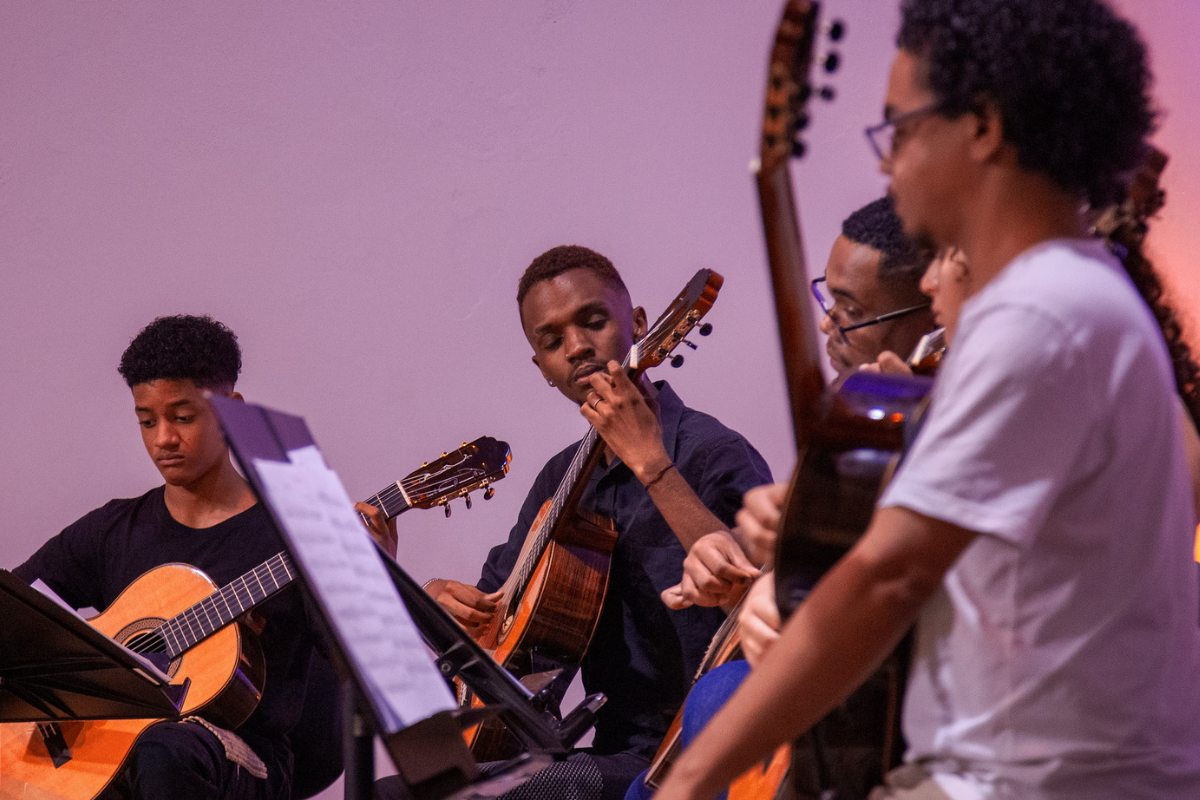 Neojiba leva cultura ao metrô de Salvador com apresentação gratuita