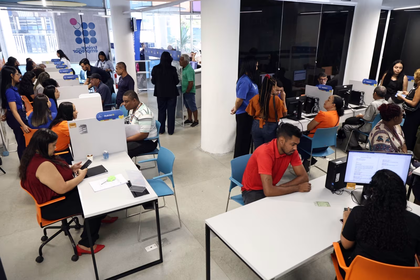 Dia D reúne 373 vagas de emprego para pessoas com deficiência no Simm