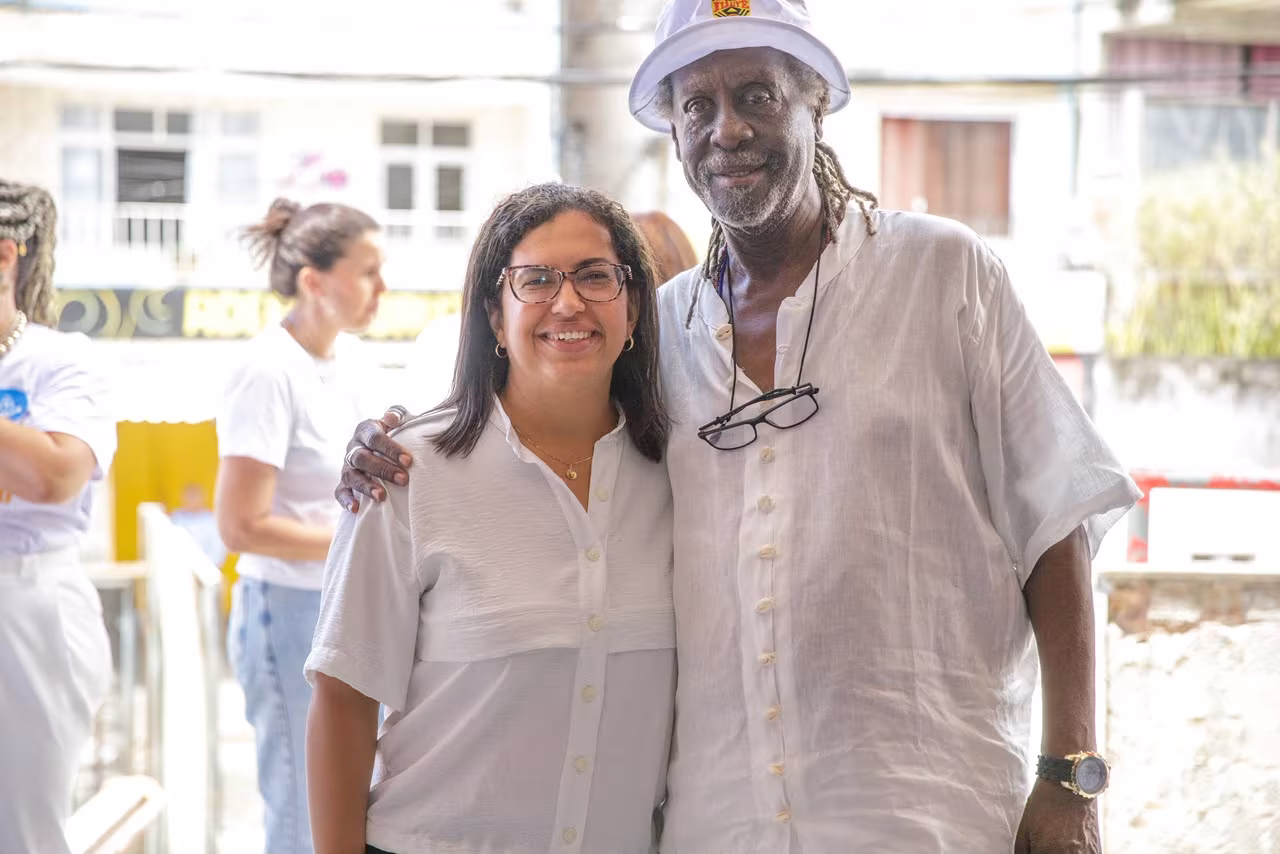 Vice-prefeita de Salvador vistoria obras de requalificação da sede do Ilê Aiyê