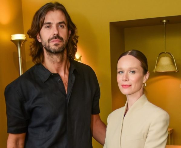 Mariana Ximenes e namorado Tiago Pessôa