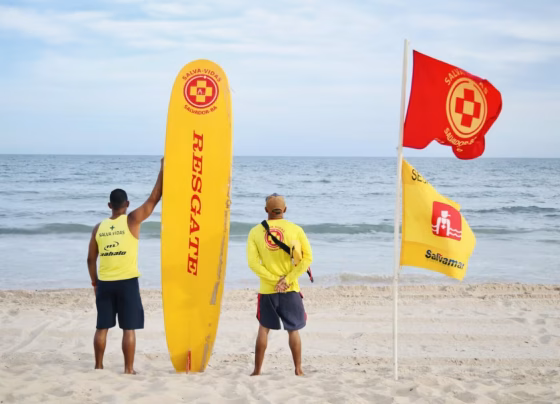 Salvamar faz alerta sobre condições para banho de mar; confira tempo e temperatura neste fim de semana