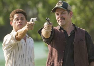 Dois personagens da novela Pantanal