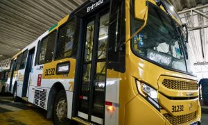 Ônibus circulam de graça em Salvador neste domingo (4) de eleição