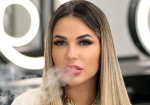 Deolane Bezerra