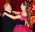 Stênio Garcia dança valsa de 15 anos aos 95 anos