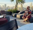 Tiago Abravanel decorou sua cobertura em São Paulo com inspiração